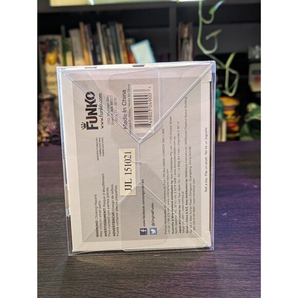 Funko Pop! Star Trek: Next Generation Captain Picard #188 - Picture 6 of 6